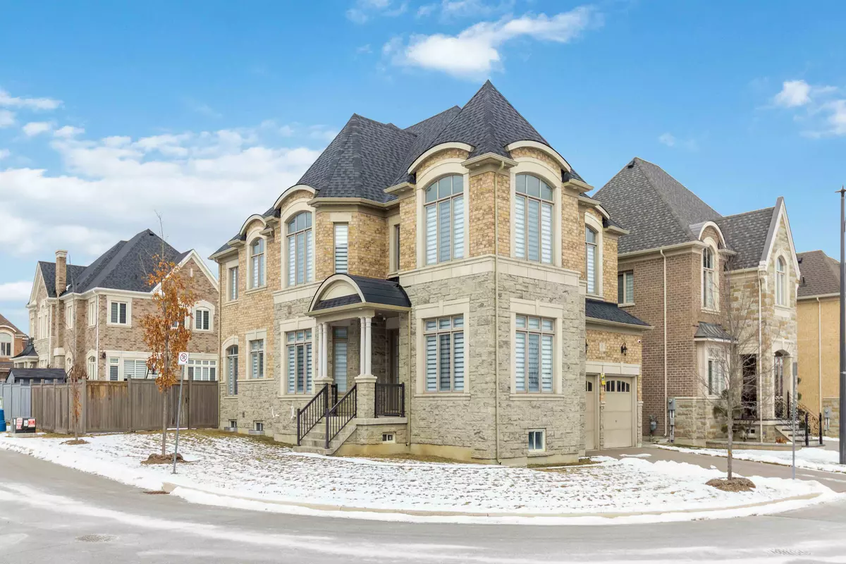 Brampton, ON L6P 4G9,13 Foothills CRES