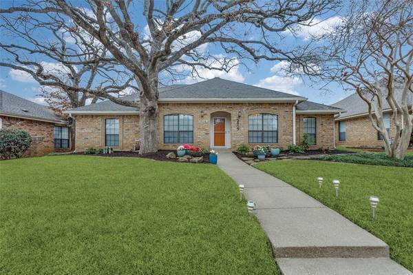 2903 Valleyview Drive, Grapevine, TX 76051