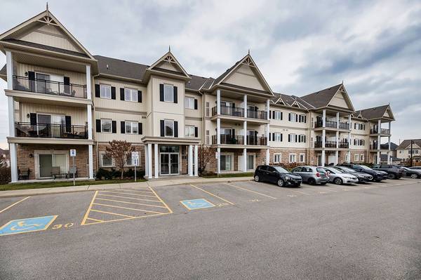 1 Sidney LN #307, Clarington, ON L1C 0N5