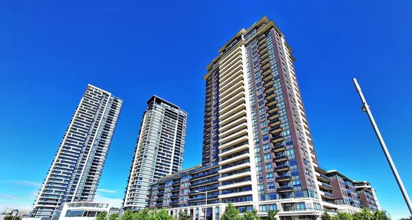 15 Water Walk DR #306, Markham, ON L6G 0G2