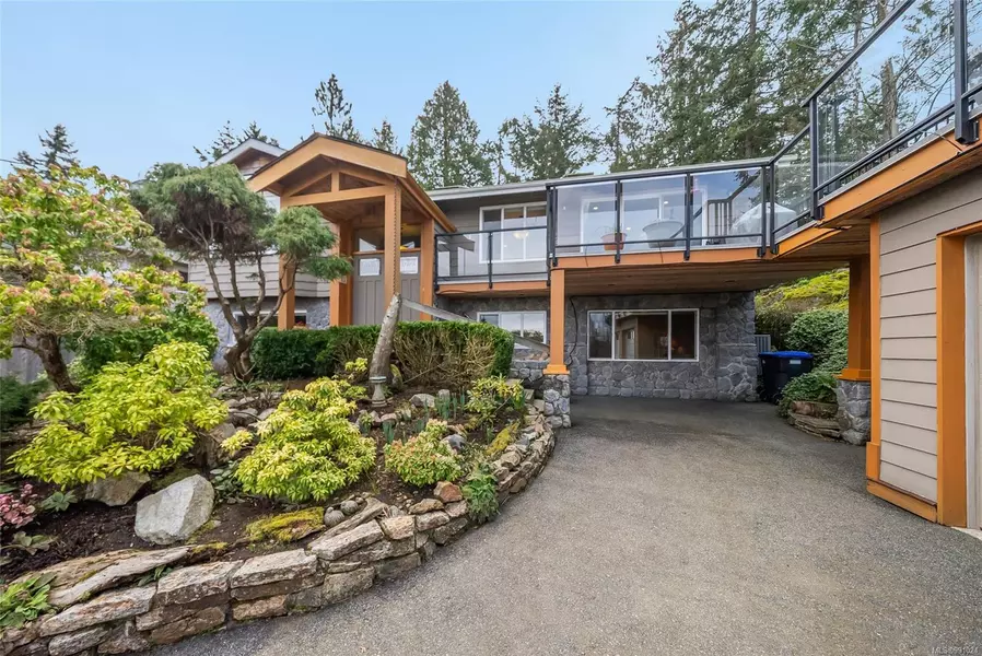 1567 Haida Way, Nanoose Bay, BC V9P 9B5