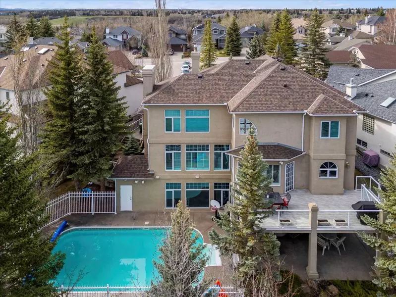 216 Evergreen Heath SW, Calgary, AB T2Y 3B6