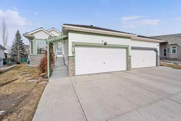 153 Chaparral Villas Southwest, Calgary, AB T2X 3N5