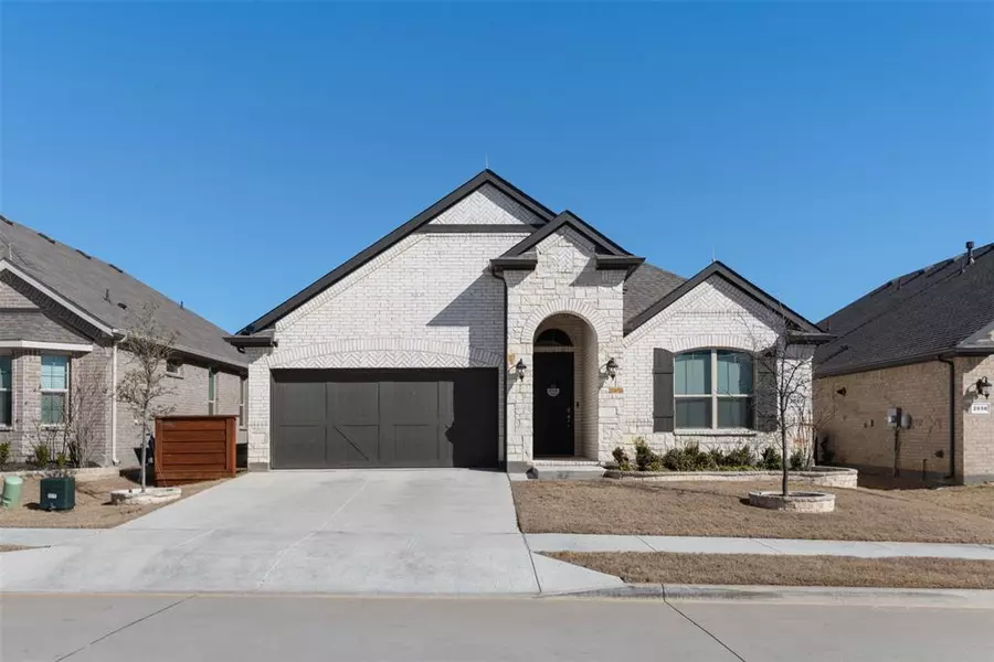 2052 St Andrews Way, Argyle, TX 76226