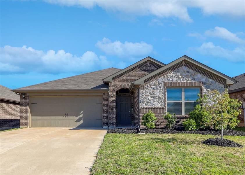 904 Deer Valley Drive, Weatherford, TX 76087