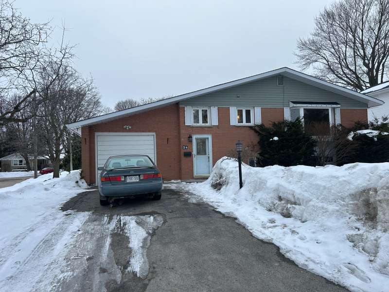 24 Oxford AVE, Brockville, ON K6V 3H2