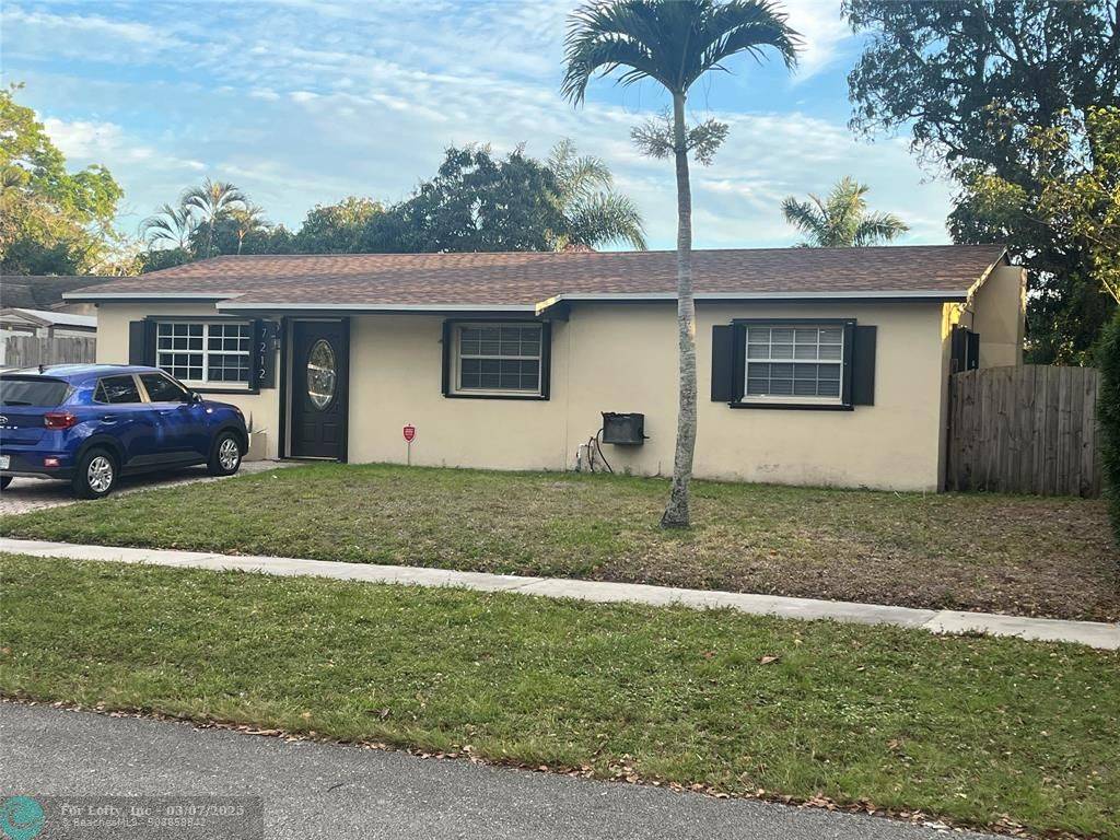 7212 SW 4th St, North Lauderdale, FL 33068