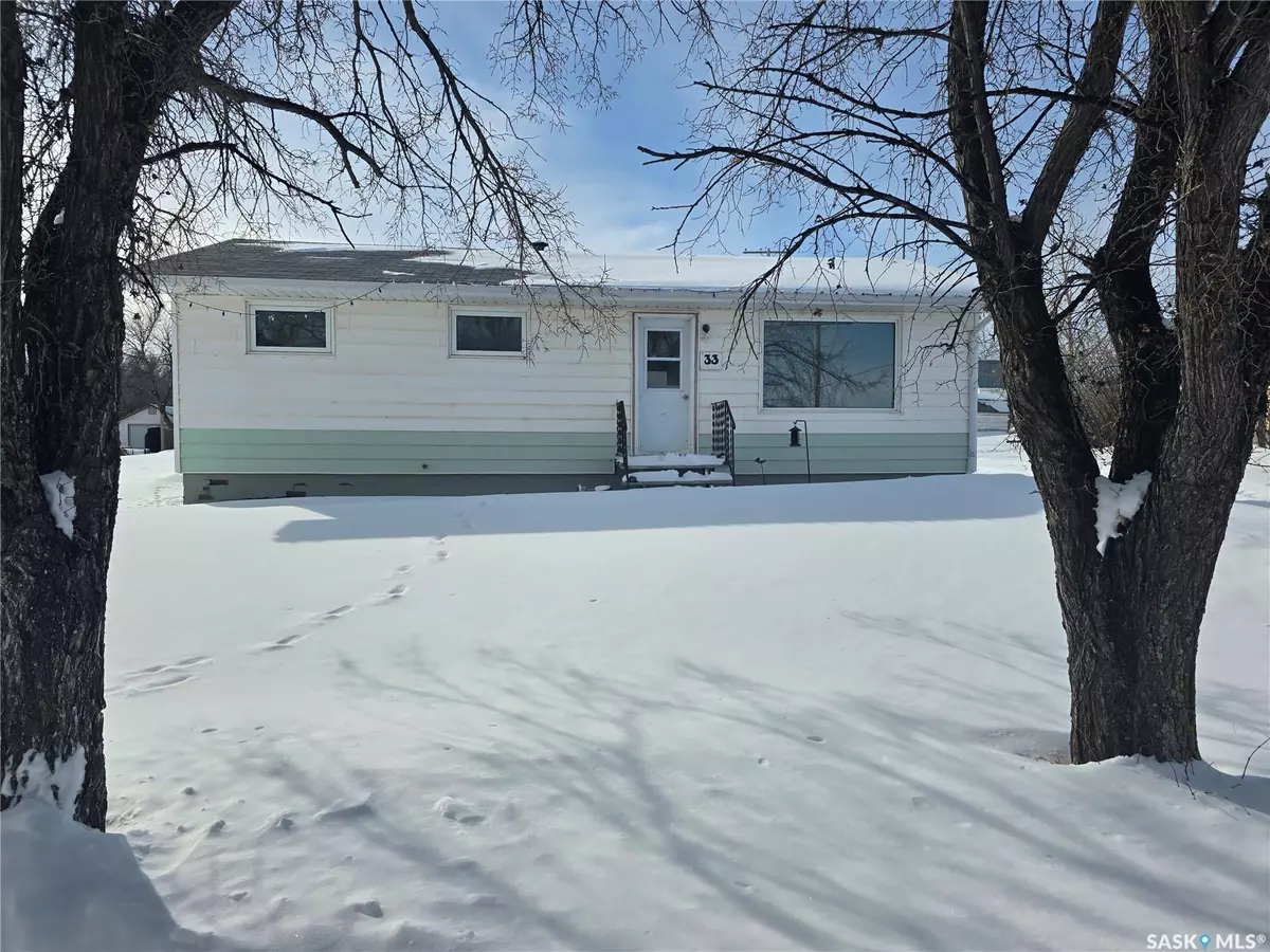 Central Butte, SK S0H 0A1,33 4th AVENUE E