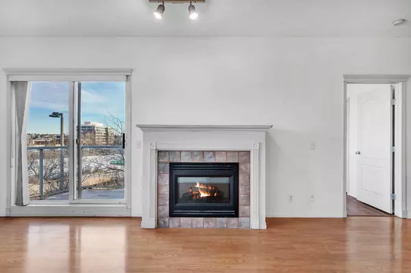 333 Riverfront AVE Southeast #453, Calgary, AB T2G 5R1