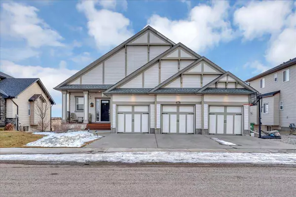 231 Railway Close SE, Langdon, AB T0J 1X1