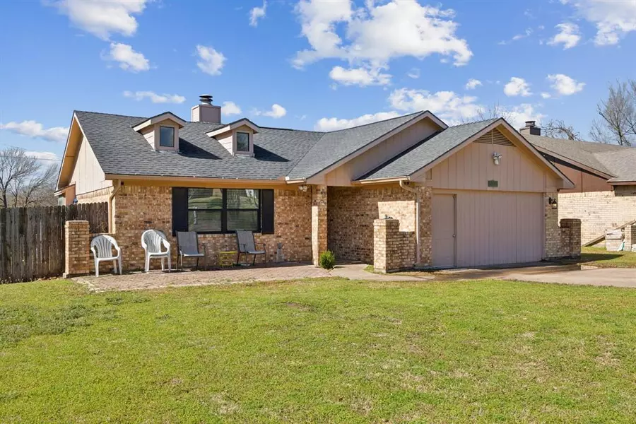 216 Edith Drive, Mesquite, TX 75149