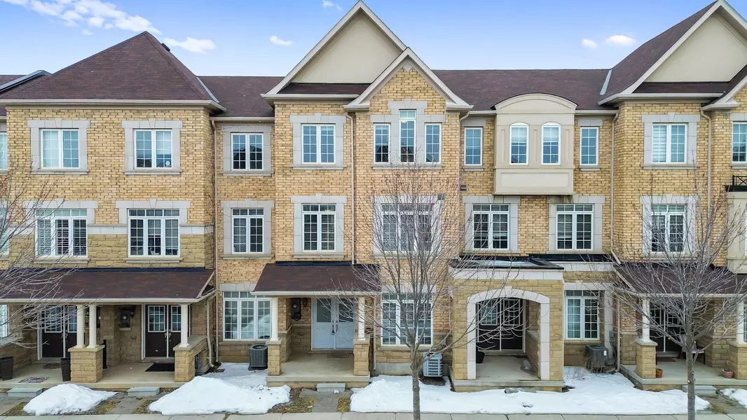 3082 Eberly Woods DR, Oakville, ON L6M 0T5