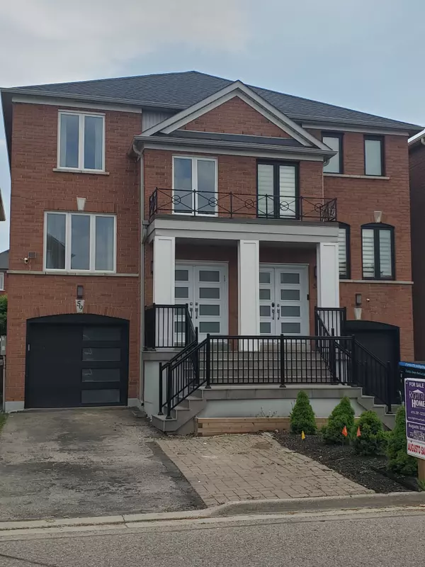 59 Sassafras CIR, Vaughan, ON L4J 8M7