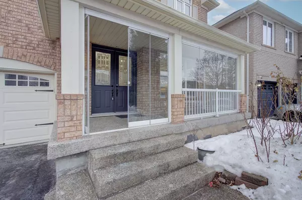 Oakville, ON L6M 3X9,2304 Kingsmill CRES