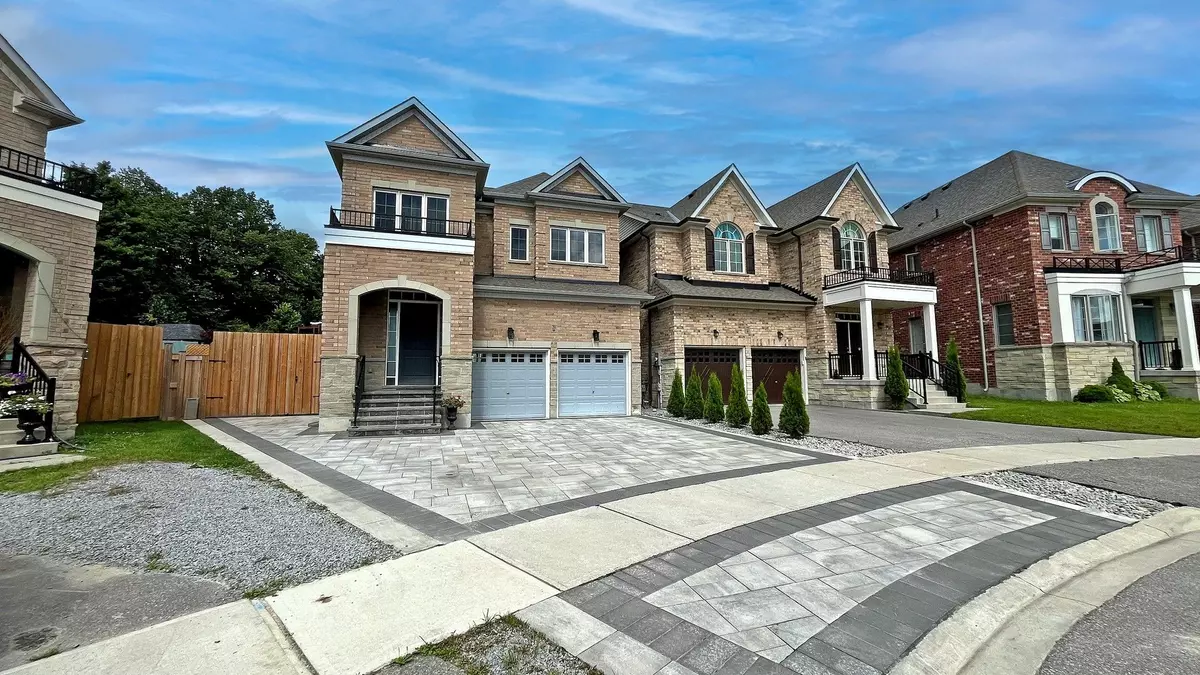 East Gwillimbury, ON L9N 0R4,20 Clara May AVE