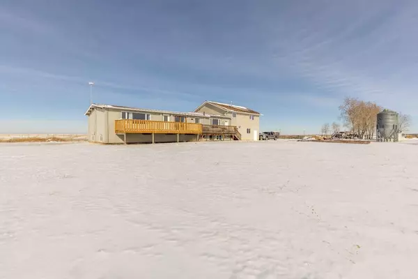 Warner, AB T0K 1P0,61034 Twp Road 18-5