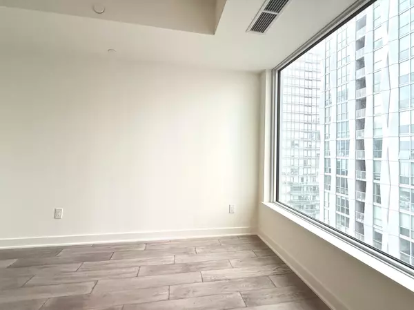 Toronto C02, ON M3W 1L2,11 Yorkville AVE #2109