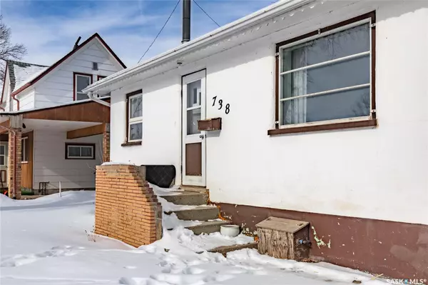 Moose Jaw, SK S6H 0K4,738 STADACONA STREET E