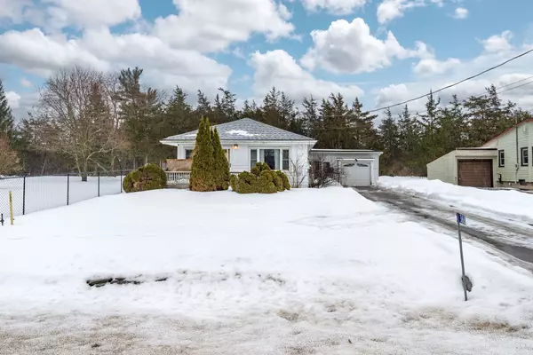 Belleville, ON K0K 1H0,366 CANNIFTON RD N