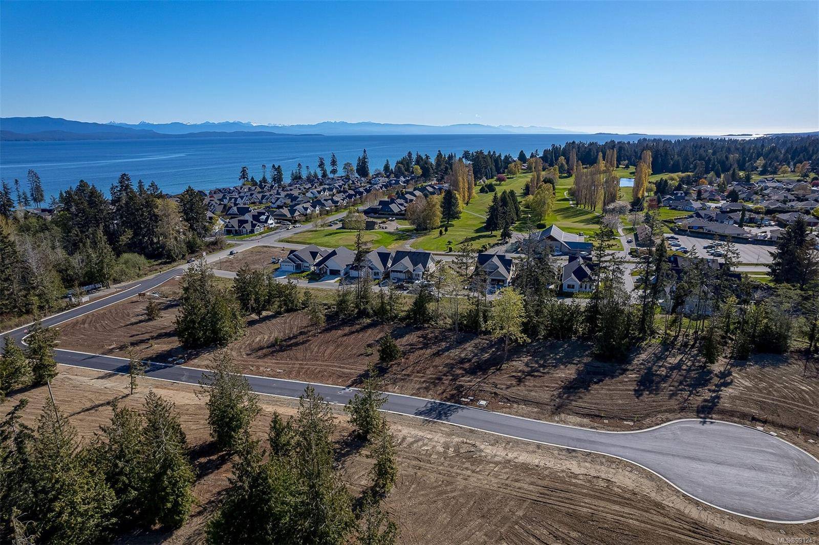 SL14 Camassia Close, Qualicum Beach, BC V9K 1G1