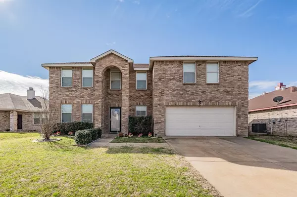 2147 W Grove Lane, Grand Prairie, TX 75052