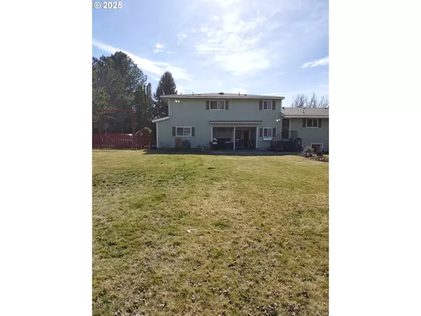 Irrigon, OR 97844,75125 COLUMBIA LN