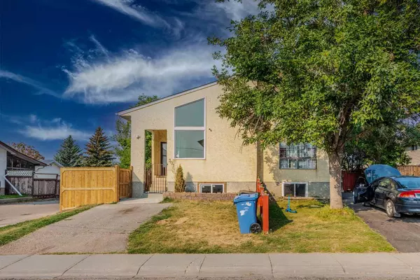 Calgary, AB T2A 5W1,301 Fonda WAY Southeast