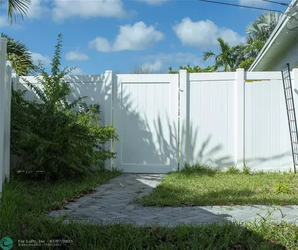 Wilton Manors, FL 33305,2300 NE 11th Ave #B