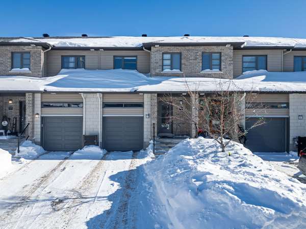 284 Munro ST, Carleton Place, ON K7C 0P2