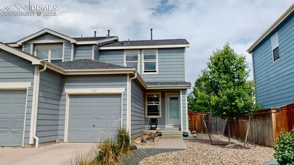 762 Mockingbird LN, Brighton, CO 80601