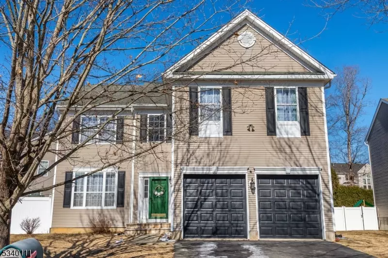 50 Scenic Ct, Hackettstown Town, NJ 07840