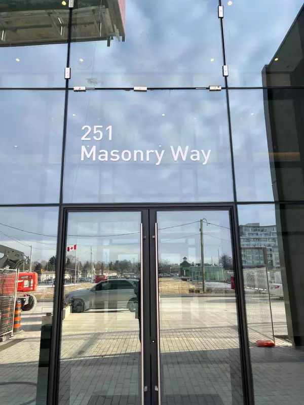 Mississauga, ON L3H 0B3,251 Masonry WAY #515