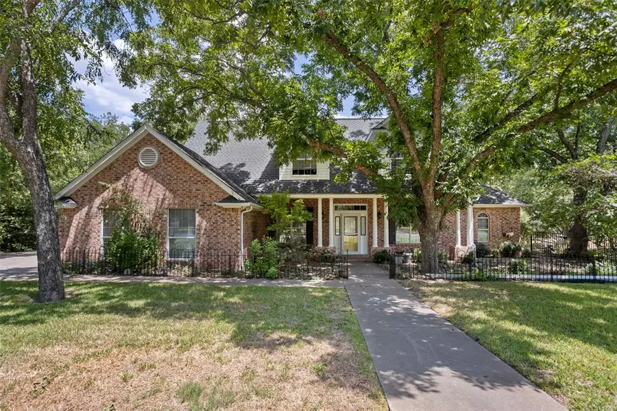 8712 Ravenswood Road, Granbury, TX 76049