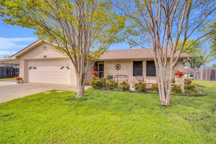 121 Prairie View Lane, Red Oak, TX 75154