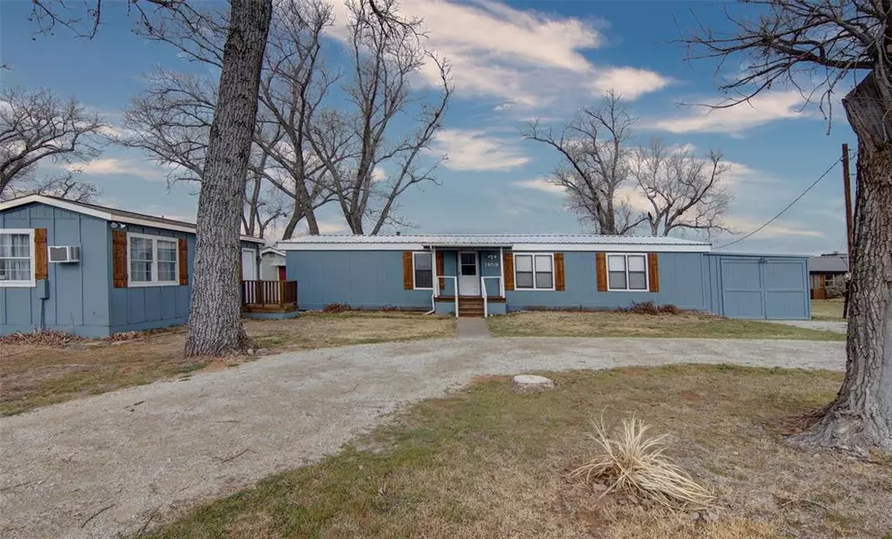 1059 Airport Road, Possum Kingdom Lake, TX 76449