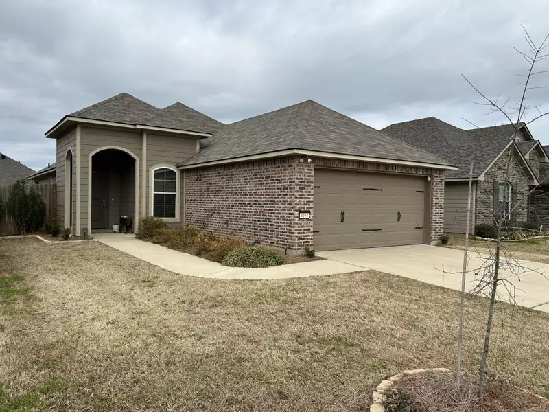 4194 Grassy Lake Drive, Bossier City, LA 71111