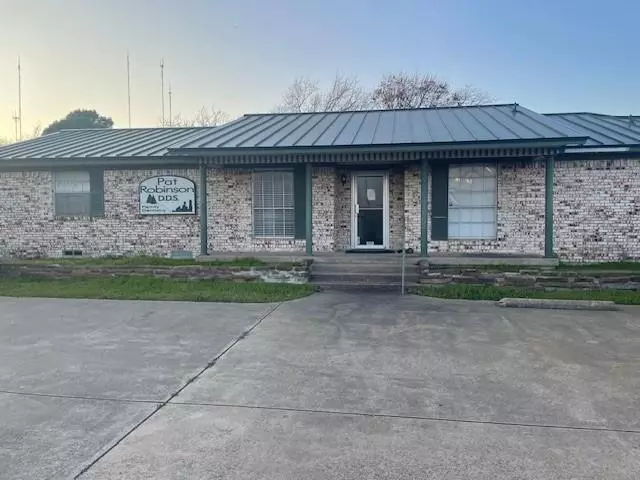 Cedar Hill, TX 75104,311 S Highway 67