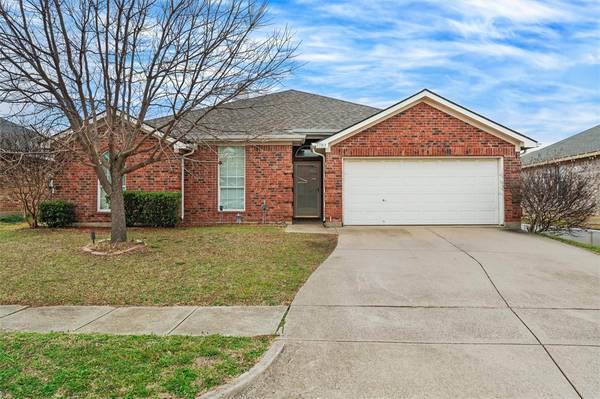 1703 Powder Horn Lane, Arlington, TX 76018