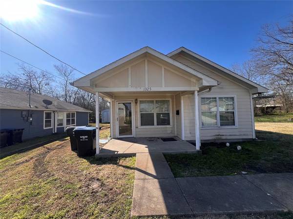 1325 Hemphill Street, Greenville, TX 75401