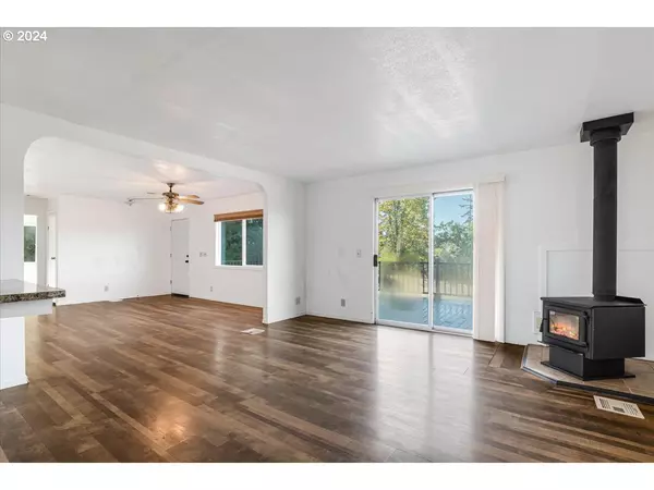 Scotts Mills, OR 97375,21000 NE STRAWBERRY FLATS LN