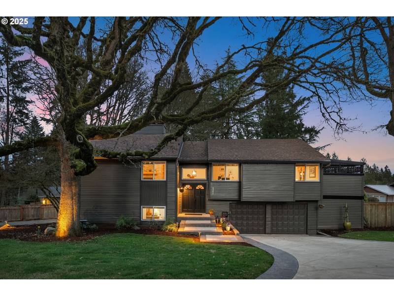 2380 VALLEY VIEW DR, West Linn, OR 97068