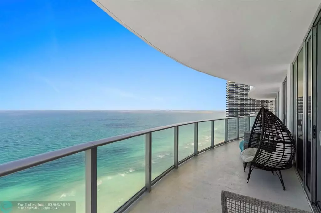 Hollywood, FL 33019,4111 S Ocean Dr  #3501,3502