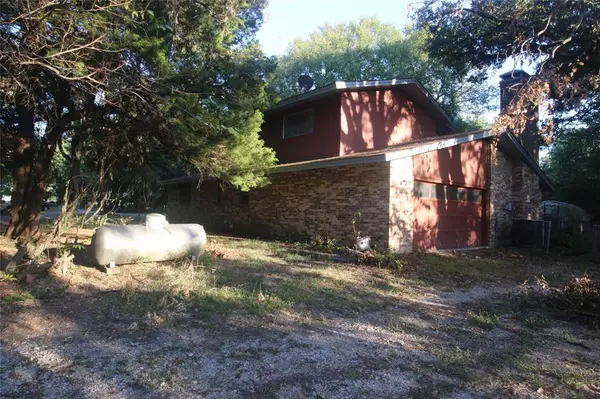 Campbell, TX 75422,202 County Road 3106