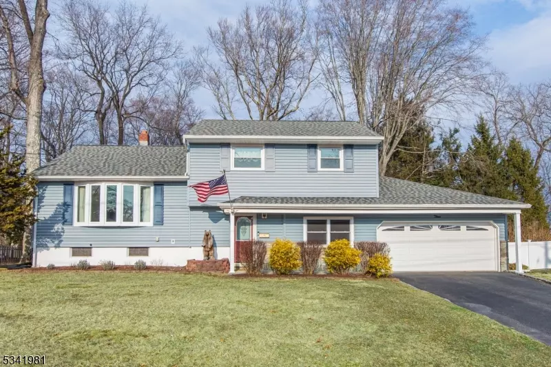 3 Kadel Dr, Roxbury Twp., NJ 07876