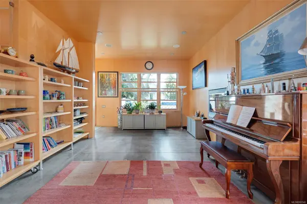 Victoria, BC V8S 1N8,1800 Chandler Ave