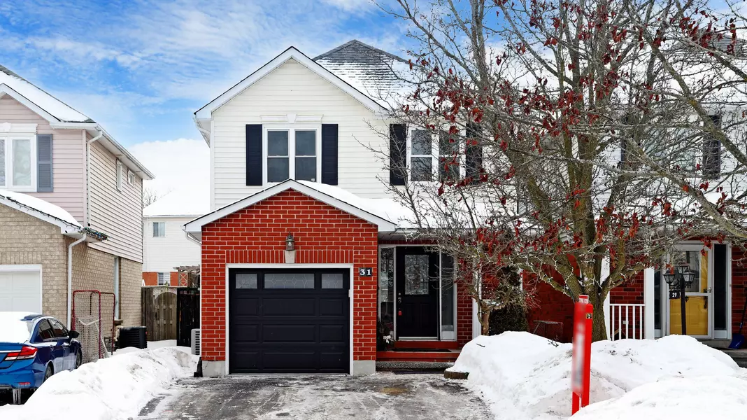 31 Hearthstone CRES, Clarington, ON L1E 2X7