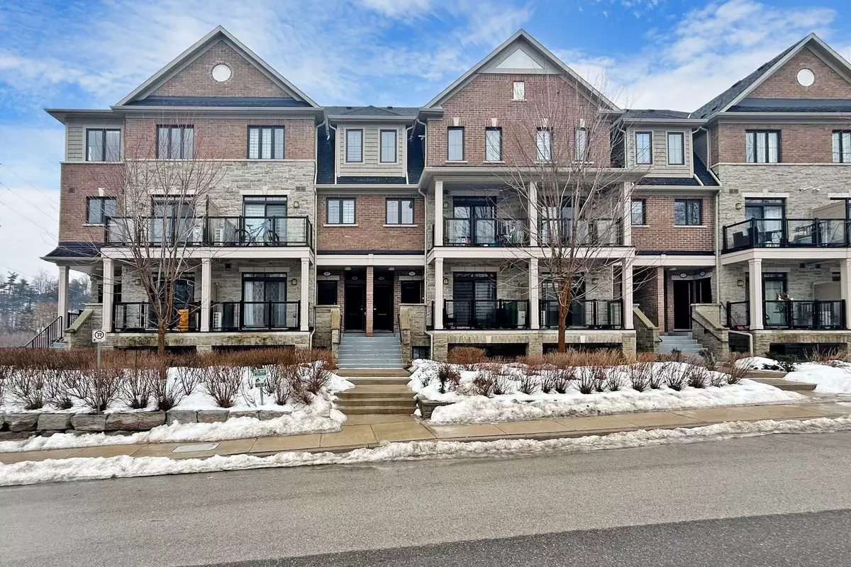 Vaughan, ON L4L 2H7,199 Pine Grove RD #308