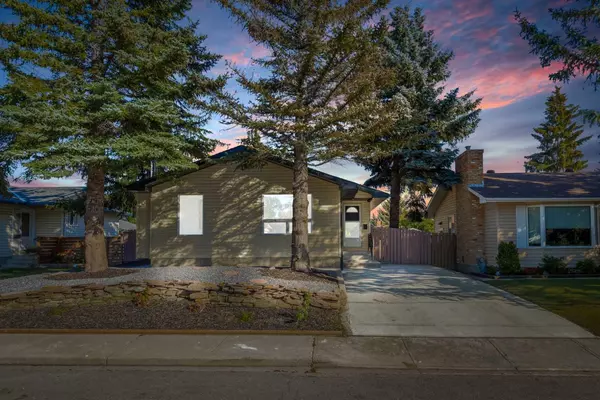 5512 Silverdale DR Northwest, Calgary, AB T3B 3P6