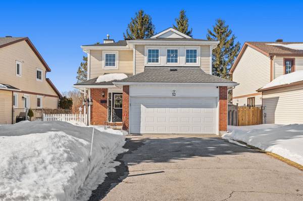 52 Tartan DR, Barrhaven, ON K2J 2V5