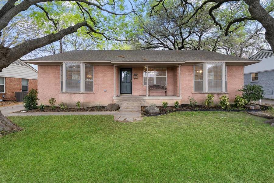 738 James Drive, Richardson, TX 75080